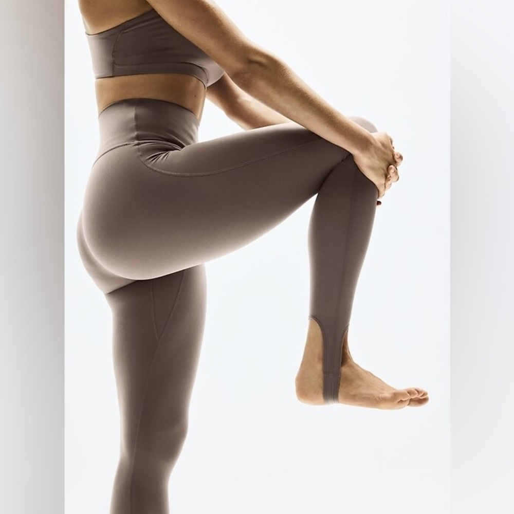 *NWT* ATHLETA Transcend High Rise Stirrup Legging